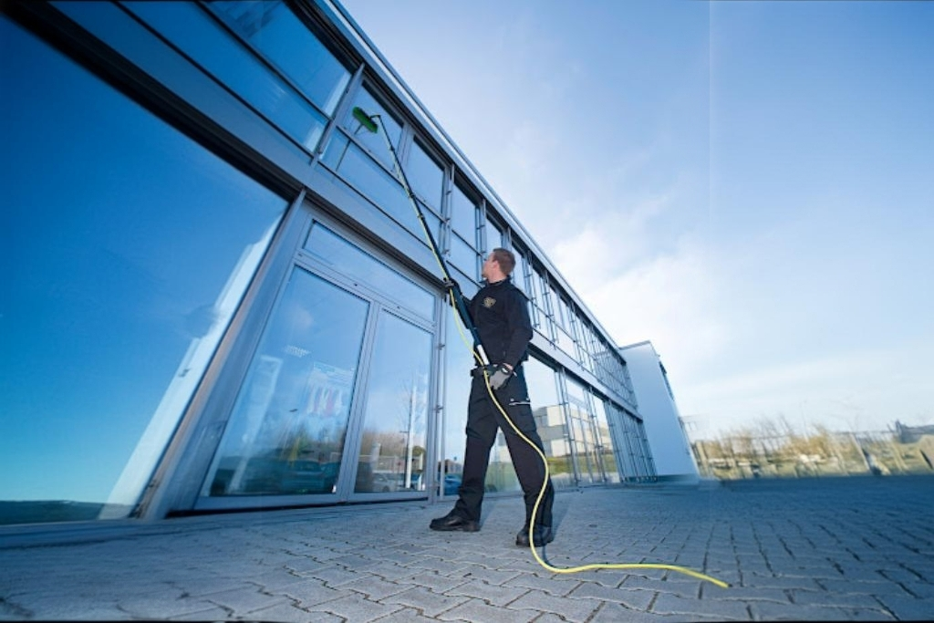 Best Extension Pole for Window Cleaning